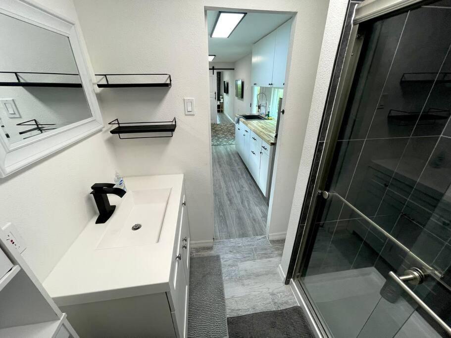 1Bed 1Bath Container Home Centrally Located Cypress Gardens Exterior photo